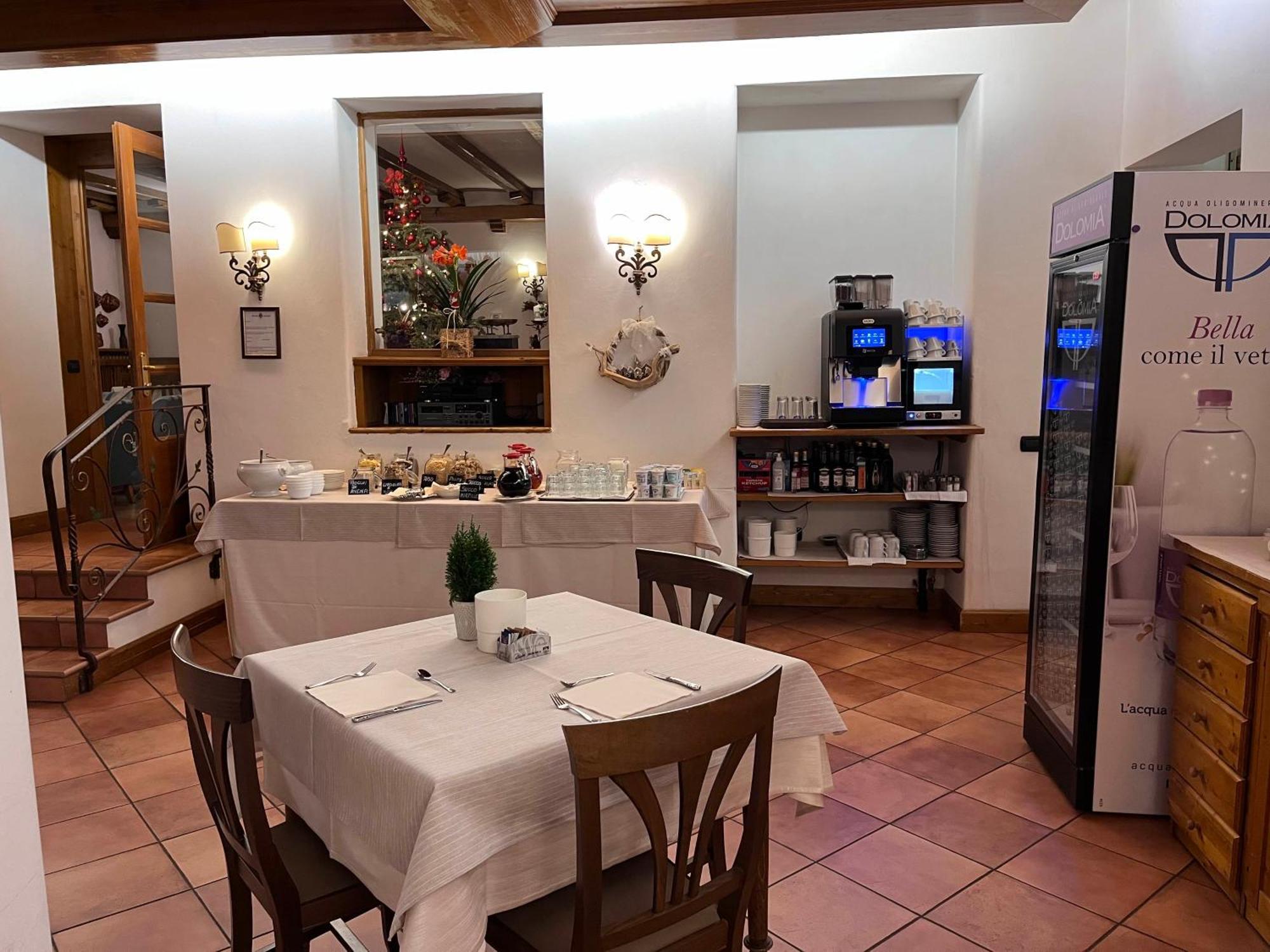 Hotel Albergo Dolomiti San Vito di Cadore Luaran gambar